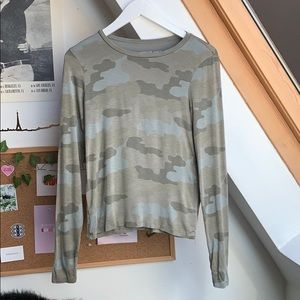 American Eagle soft camo green long sleeve shirt